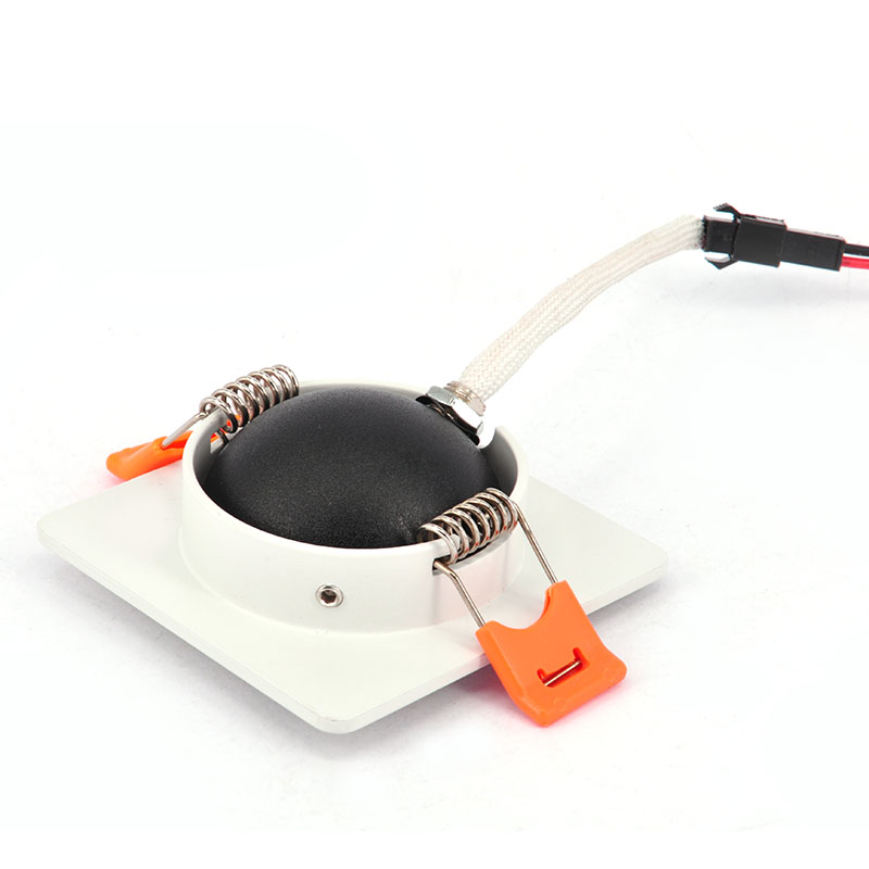 可调角度 LED 金属灯 QED-603